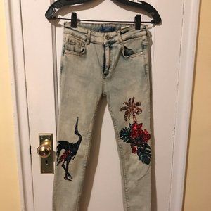 New Unworn Pull & Bear Jeans Size 26